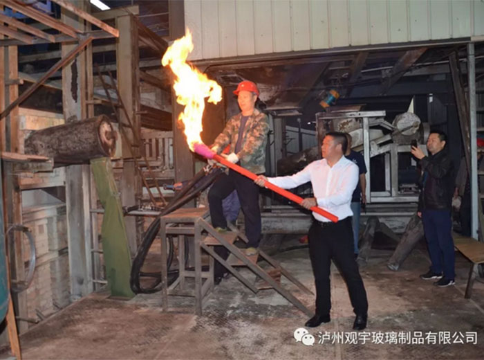 欧亿体育玻璃一车间点火仪式隆重举行