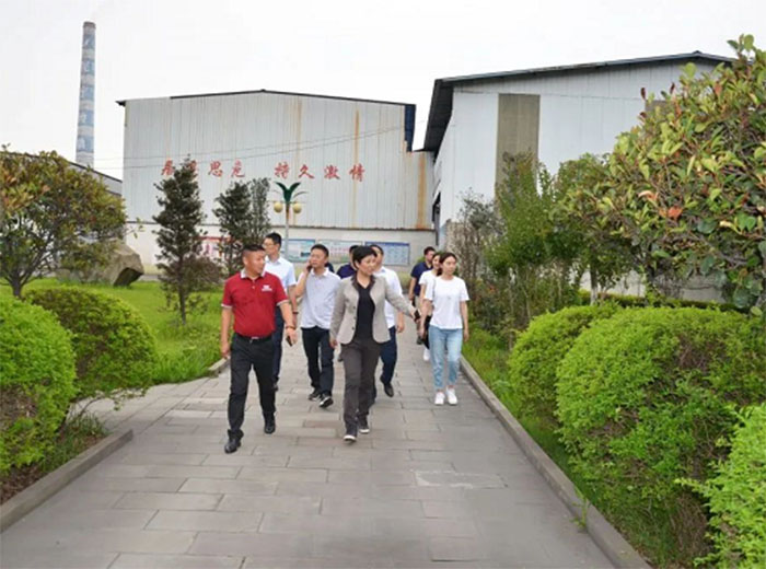 贵州省习水县经开区领导莅临欧亿体育玻璃考察