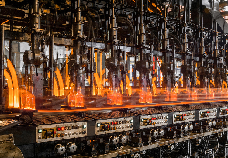 喷涂玻璃酒瓶加工进程中有如何的技术规划？